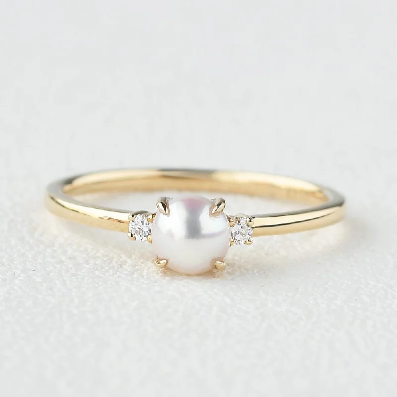 Engagement rings with rose-cut sapphire for vintage -Akoya Pearl & Moissanite Yellow Gold Ring