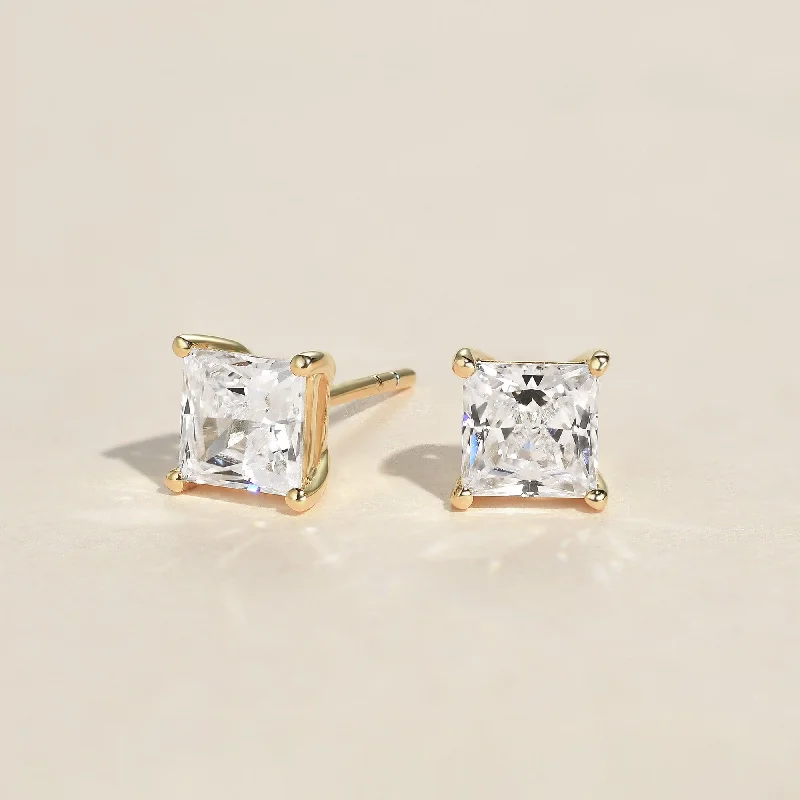 Best hoop earrings with angel wing accents for a spiritual and meaningful design-Princess Cut Classic Solitaire Gold Studs Set 2pcs